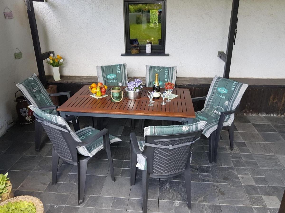 Apartment With Garden In A Wooded Setting Auw bei Prum ภายนอก รูปภาพ